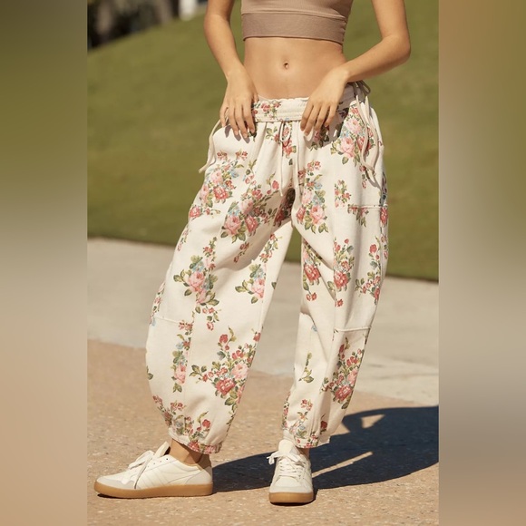 Anthropologie Pants - NWT Anthropologie Daily Practice Zola Jogger Printed Edition: Neutral Floral, XL